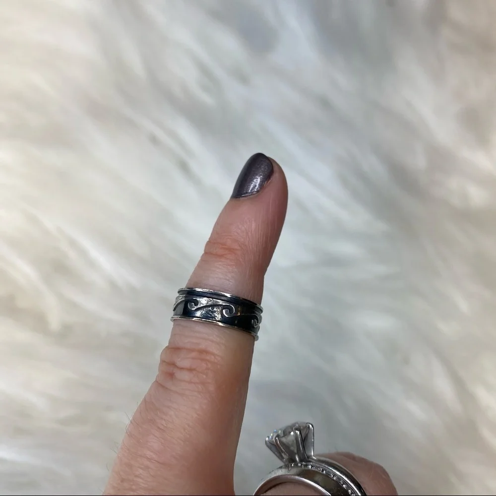 Sterling Silver 925 Mexico Graphite Gray Embossed Waves Toe Ring Adjustable